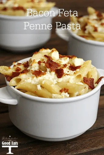 Pasta Penne con Bacon y Queso Feta