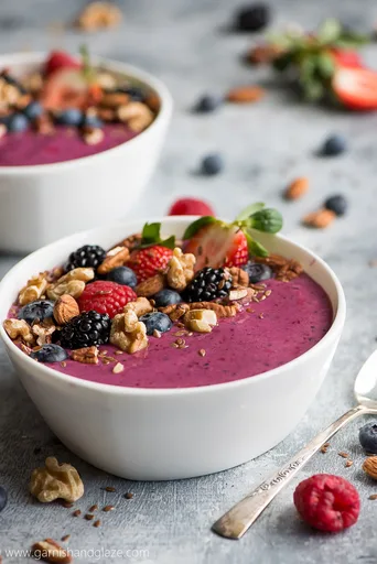 Nuts About Berries Smoothie bowl