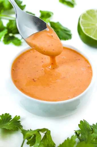 Salsa de chipotle cremosa (vegana)