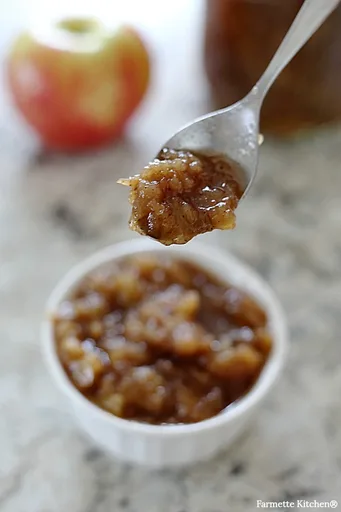 Chai Spiced Chunky Applesauce