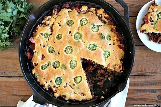 Chili Cornbread Pie