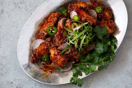 Hähnchenflügel mit süßer Chilisauce