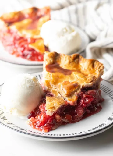 Strawberry Rhubarb Pie