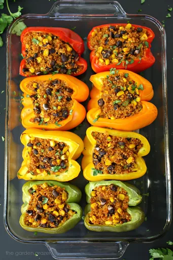 Pimientos rellenos de quinoa a la mexicana