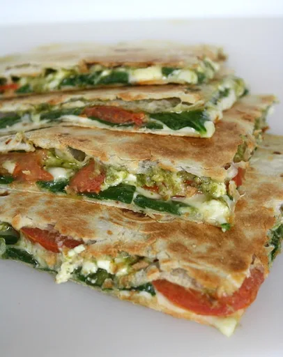 Spinach & Tomato Quesadilla with Pesto