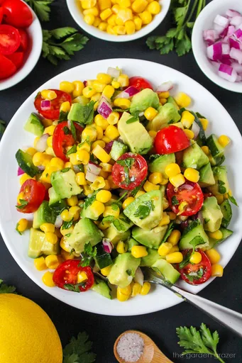 Ensalada de aguacate y maíz (¡fácil!)