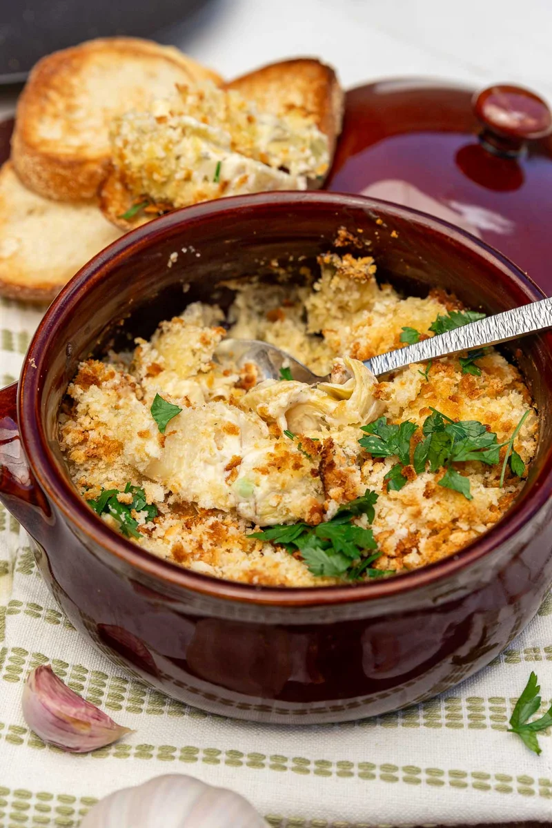 Easy Baked Artichoke Hearts (Creamy & Cheesy)