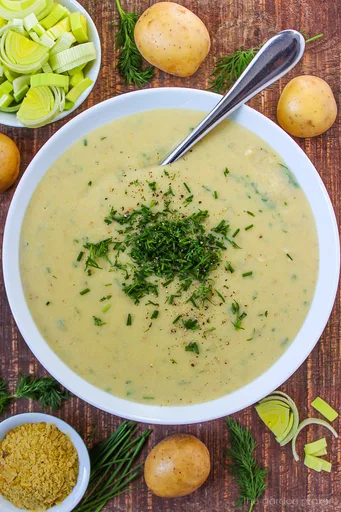 Vegan Potato Leek Soup (Easy!)