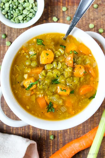 Vegan Split Pea Soup (Easy!)