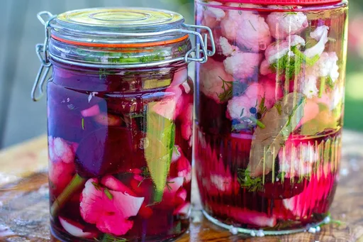 Fermented Beets & Cauliflower With Garlic & Dill