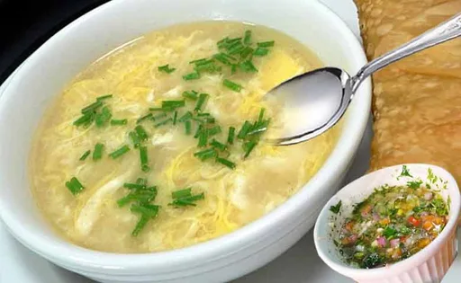Caldo de Huevos.