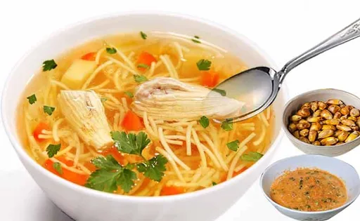 Caldo de Pollo Peruano.
