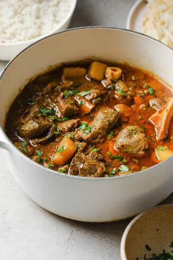 Aloo Gosht (Mutton/Lamb and Potato Curry)