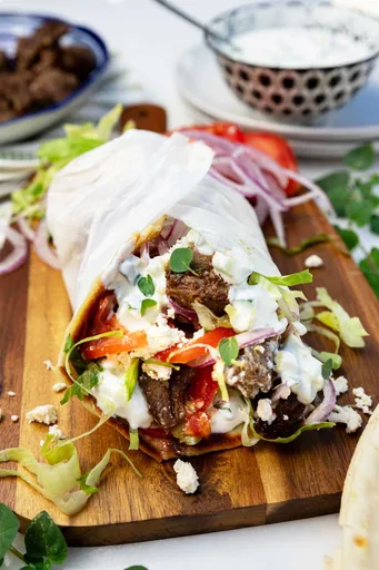 Pitas faciles de cordero al estilo griego