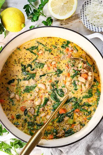 Sopa de alubias blancas y salchicha