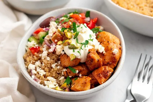 Mediterranean Chicken Quinoa Bowl