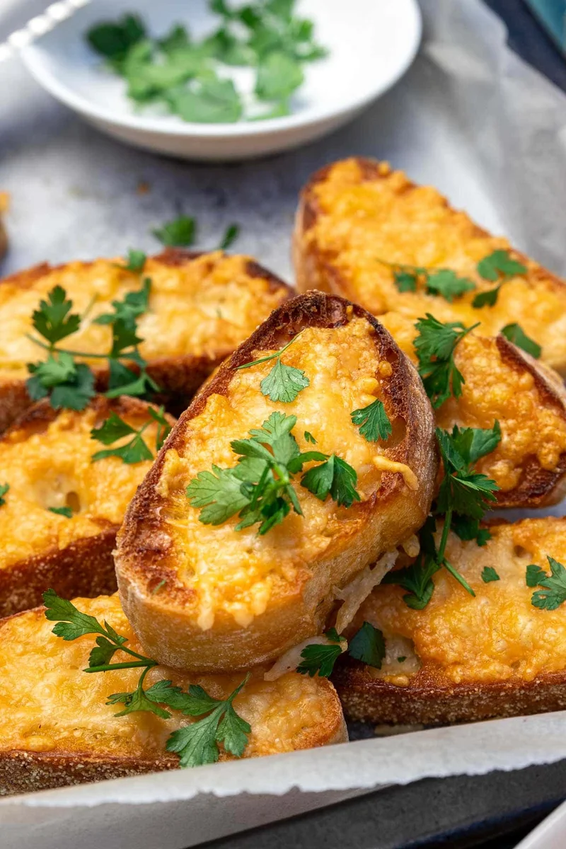 10-Minute Parmesan Cheese Toasts (For Soups, A Side Dish Or Appetizer And More!)