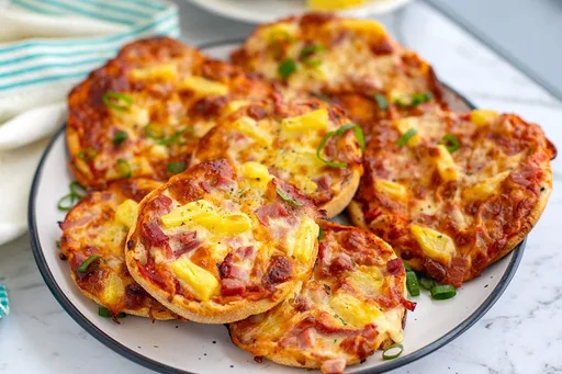 Mini Pizza With Ham & Pineapple