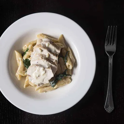 Pollo Alfredo en olla rápida