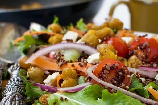 Quinoa salad with crispy chickpeas