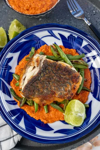 Salsa Romesco exprés de 10 minutos para pescado (¡y más!)