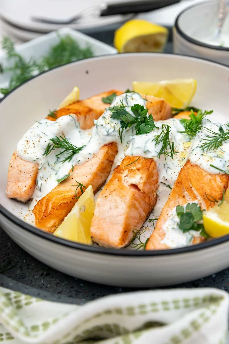 10-Minute Salmon With Yogurt Dill Sauce