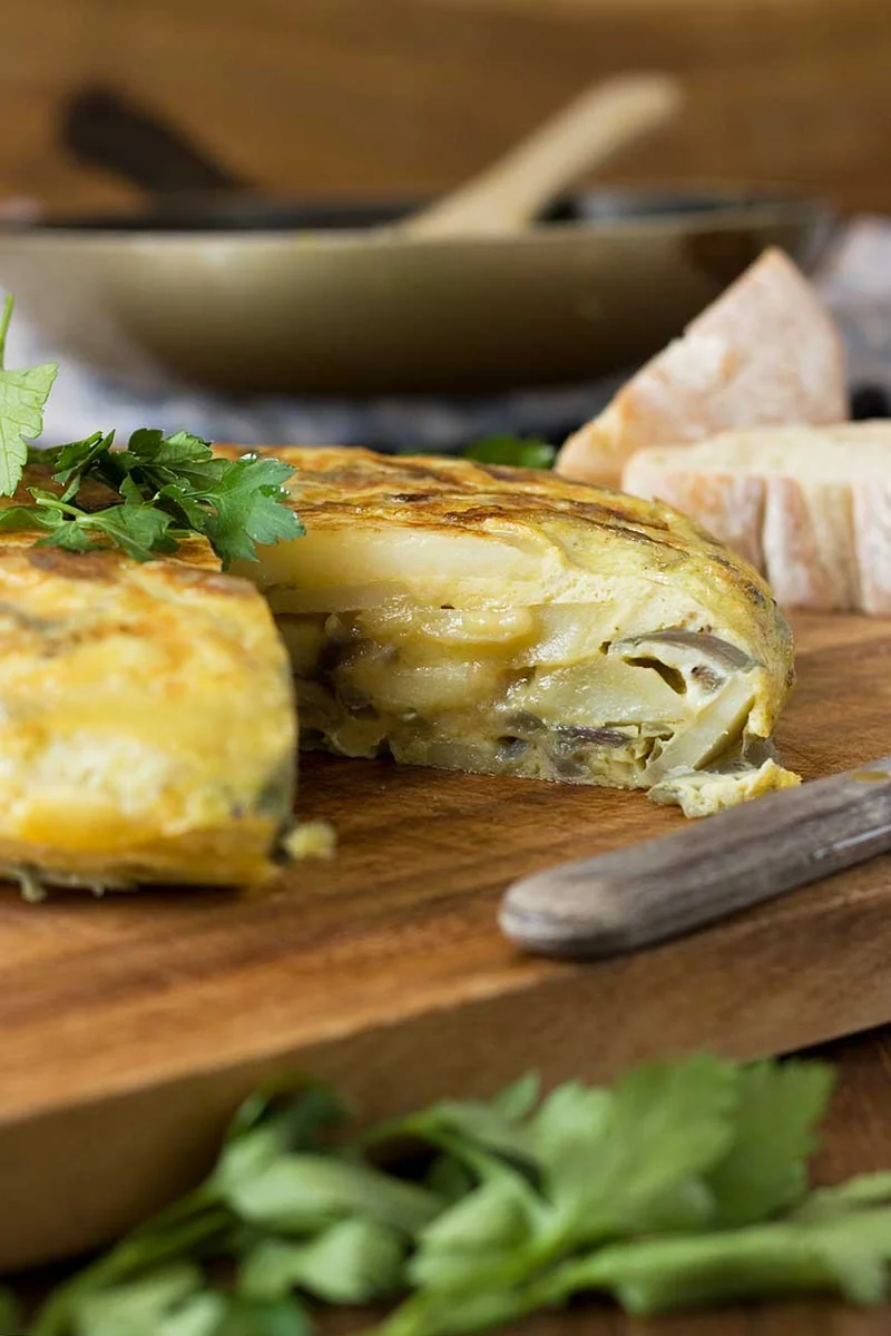 The best Spanish omelette recipe (just 5 ingredients)