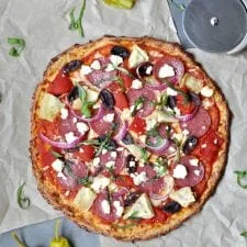 Pizza griega baja en carbohidratos