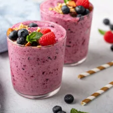 Mixed Berry Cheesecake Smoothie