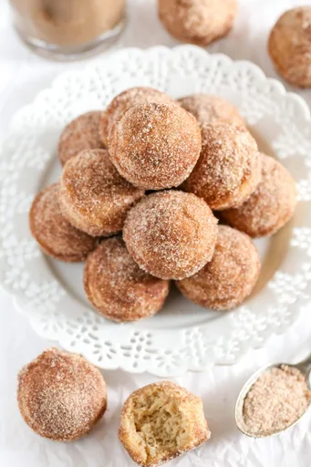 Baked Cinnamon Sugar Donut Holes