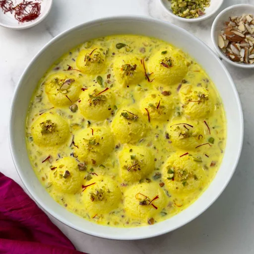 Easy Rasmalai Recipe (From Haldiram’s Rasgulla)
