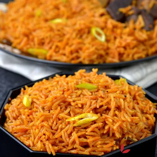 Arroz jollof al estilo fiesta con ternera