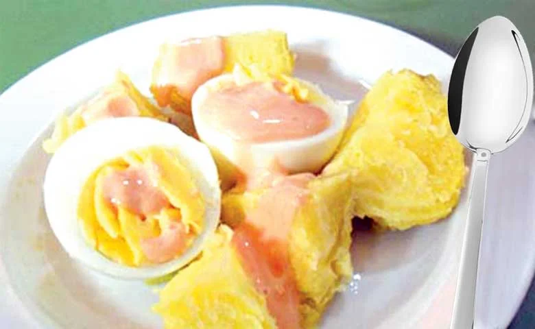 Papa con Huevo.