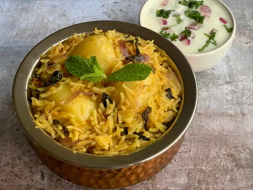 Potato biryani (Aloo Biryani)