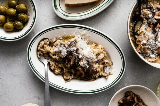 Risotto de setas con mantequilla tostada al ajo