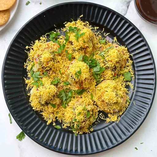 Sev Puri Recipe (Sev Batata Puri)