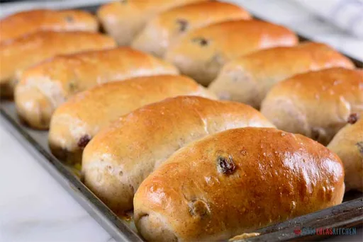 Raisin Bread Rolls