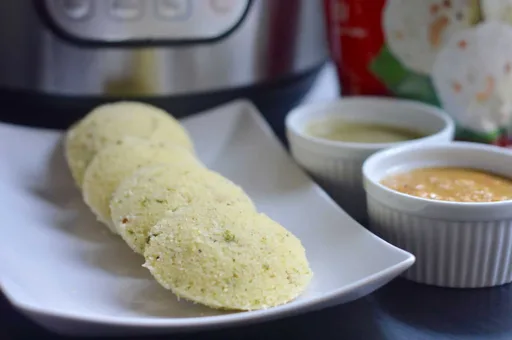 Steaming Idlis in Instant Pot