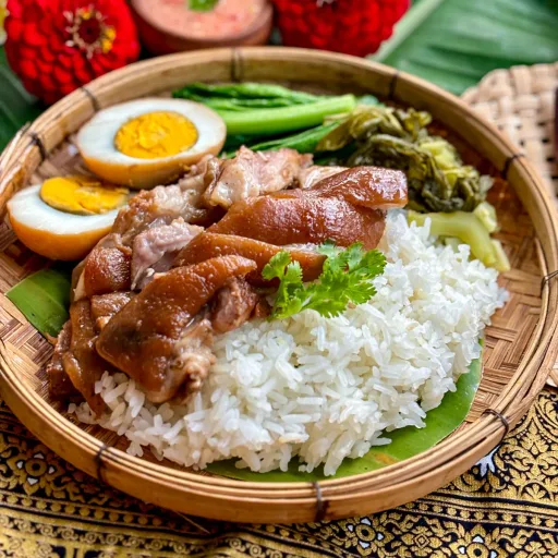 Receta de Khao Kha Moo (Pata de cerdo estofada tailandesa)
