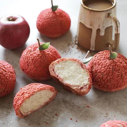 Cinnamon Apple Cream Puffs