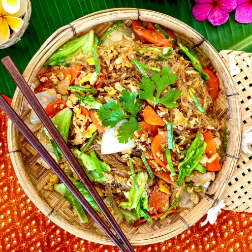 Pad Woon Sen Recipe (Thai Glass Noodle Stir-Fry)