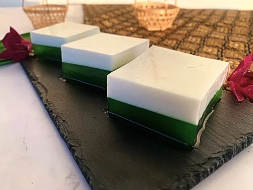Thai Pandan Coconut Jelly Dessert