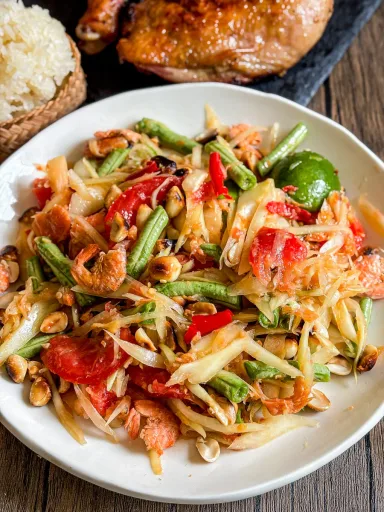 Som Tam Recipe (Thai Papaya Salad)