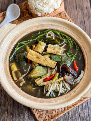 Thai Bamboo Soup Recipe (Gang Nor Mai)