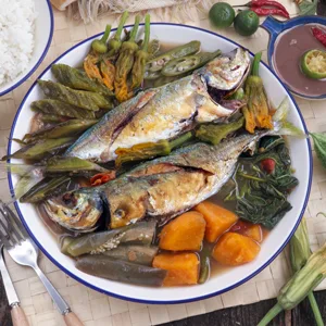 Vegetable soup (Dinengdeng)