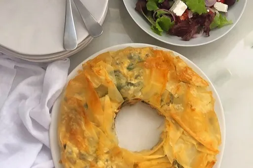 Espinacas, feta y ricotta en masa filo