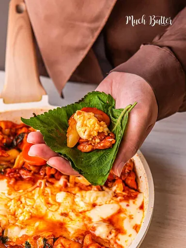 Cheese Dakgalbi (Korean Spicy Chicken Stir Fry)
