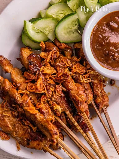 Brocheta de pollo dulce con salsa de cacahuete