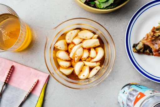 Spicy Pickled Garlic