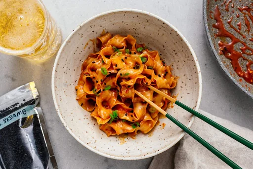Fideos picantes con ajo y chile